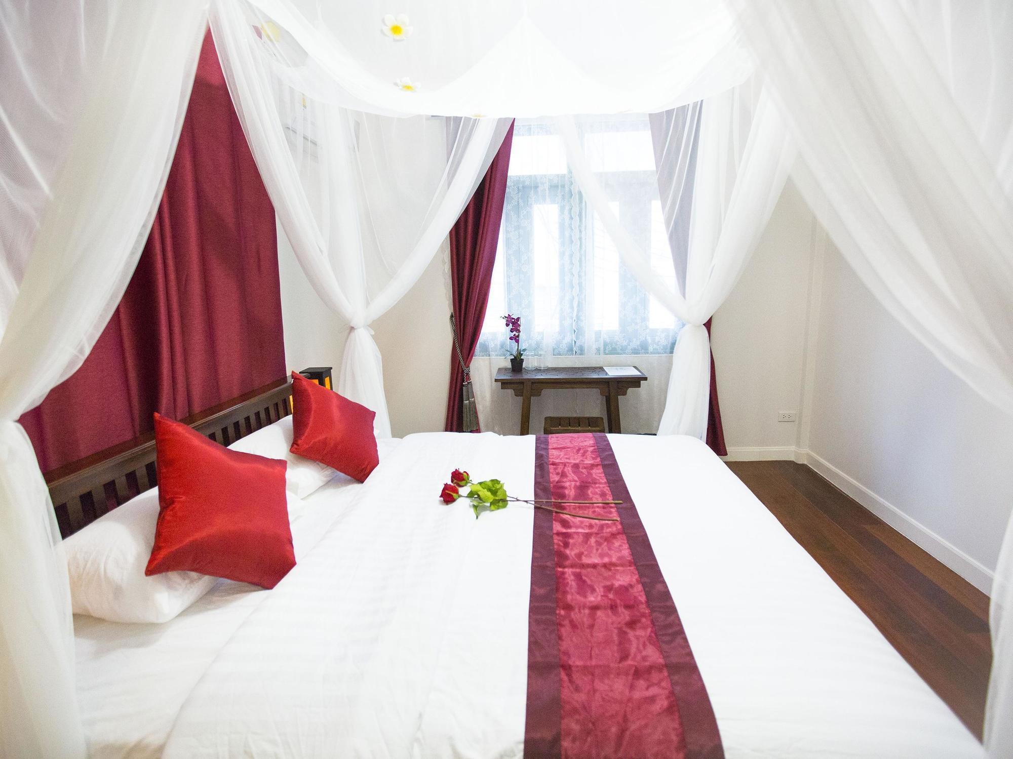 Double Room Private Bathroom